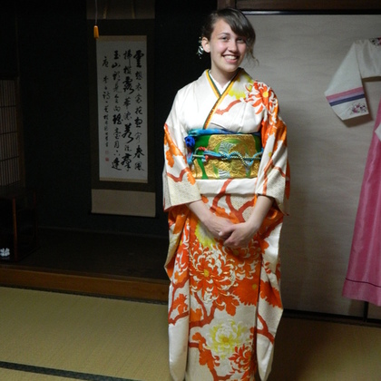 Luisa im Kimono.