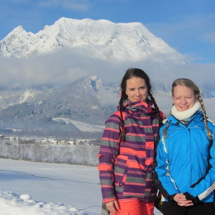 Hegle liebt die Berge, hier mit unserer Tochter Julia vor dem Grimming.